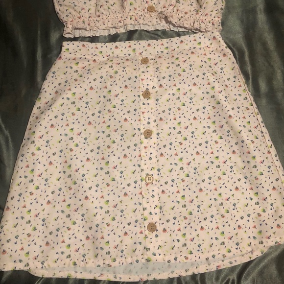 pink skirt and shirt with floral print skirt and top ! - Picture 2 of 2
